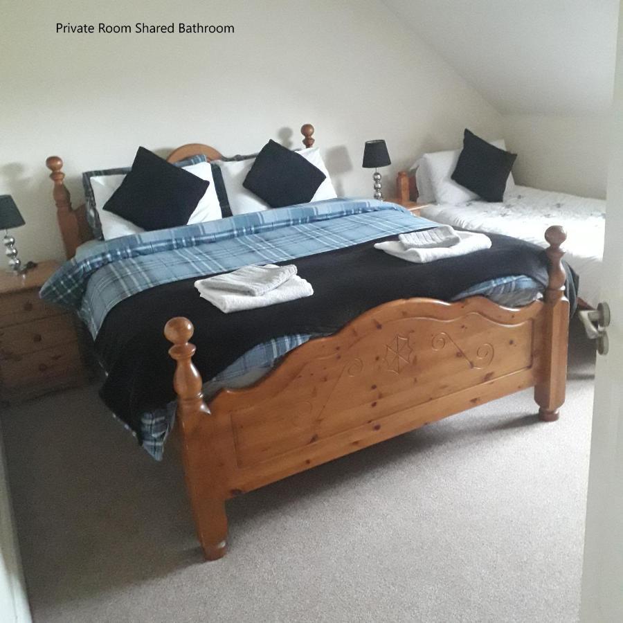 The Curragh Country House Accommodation นิวบริดจ์ ภายนอก รูปภาพ