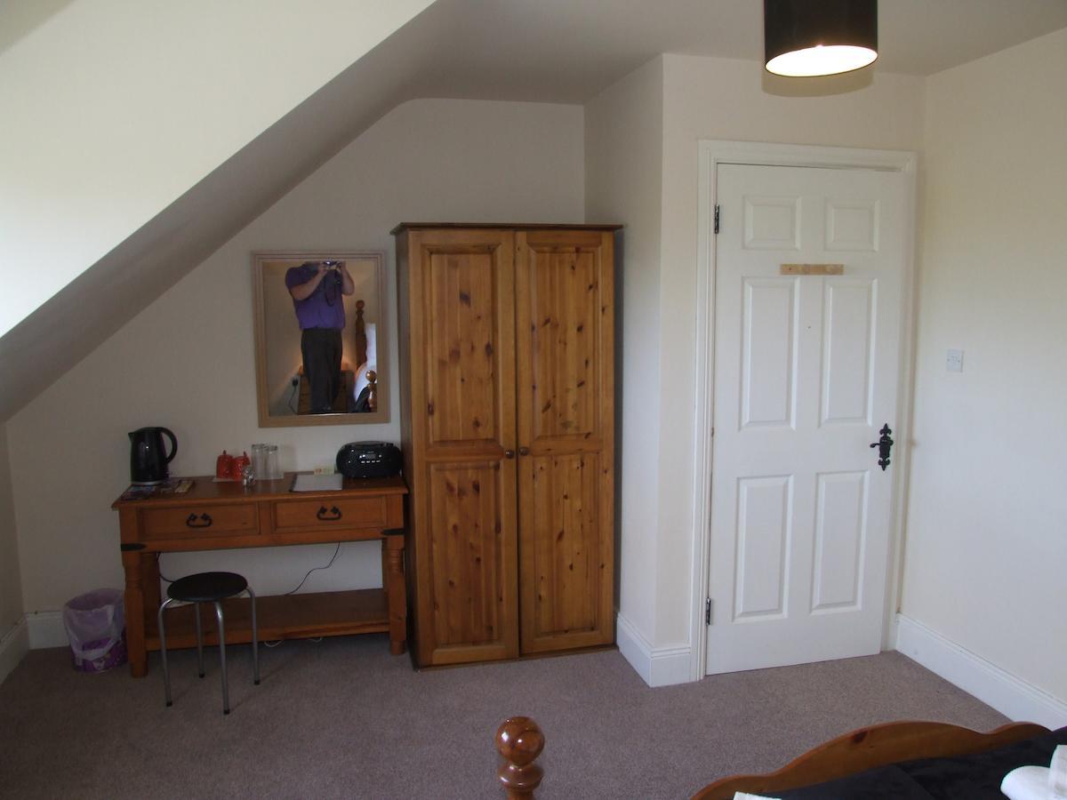 The Curragh Country House Accommodation นิวบริดจ์ ห้อง รูปภาพ